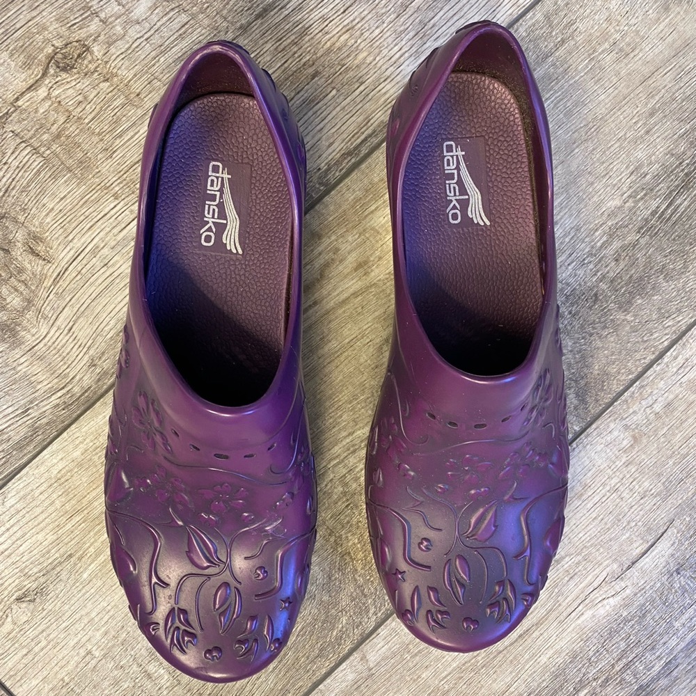 Dansko Embossed Rubber Clogs Purple Excellent Condition Size 38